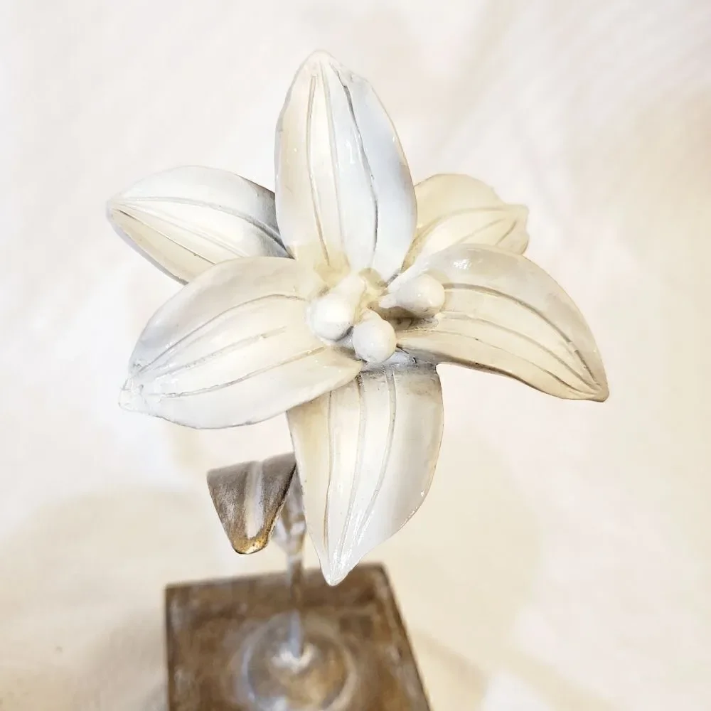Flowers Table Decor Accent Pieces NWOT